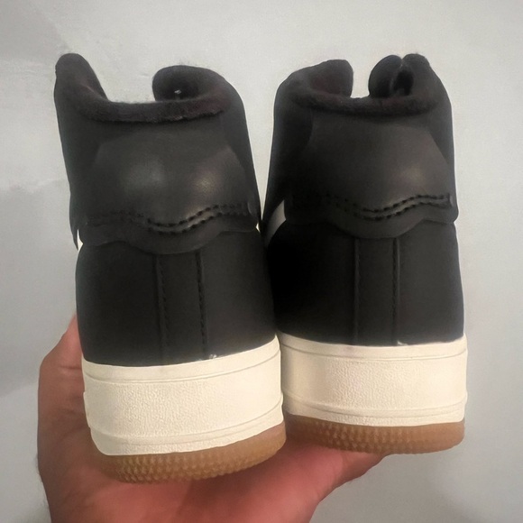 Air Force 1 ladies size 10.5 - Picture 5 of 6